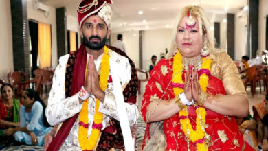 A bride from America crossed seven seas to marry a Kathiawadi groom!