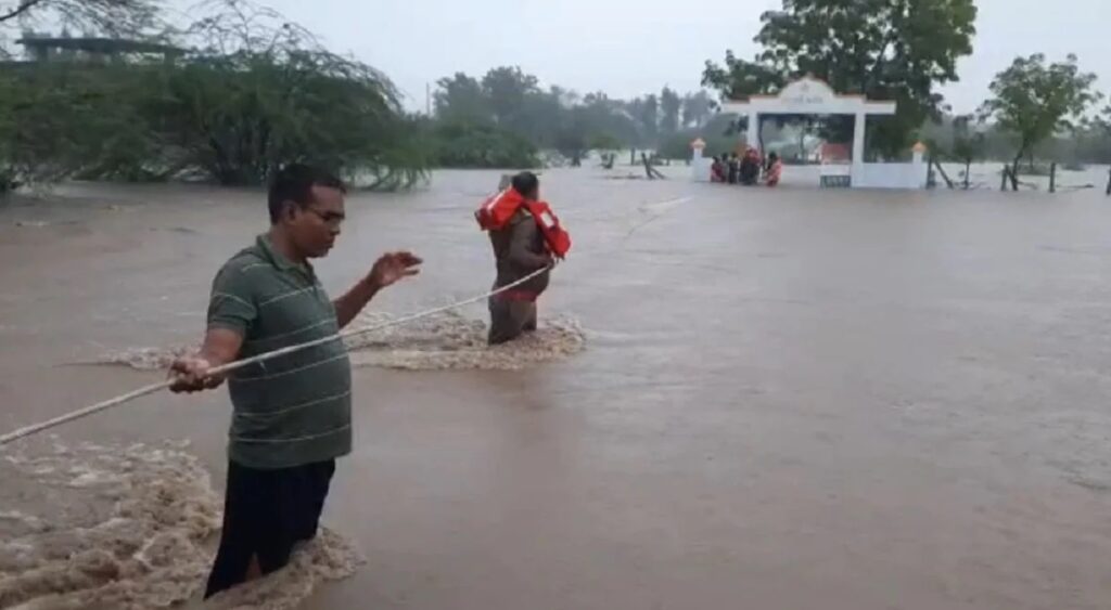 Chhotaudepur-Heavy-Rain 02