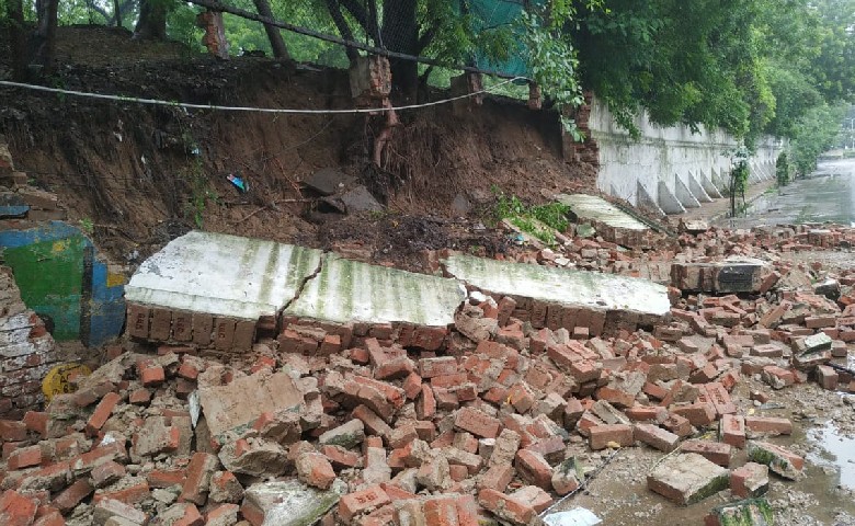 kankaria zoo wall