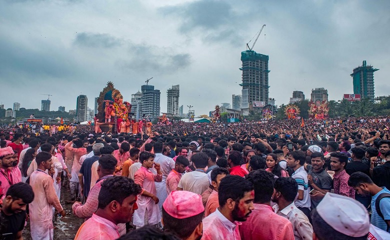 immersion of Ganesh idols