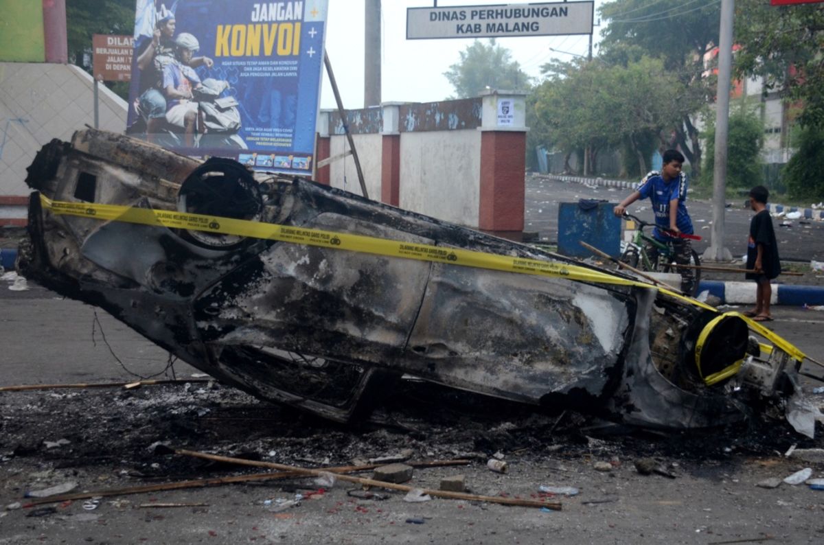 Stadium violence erupts after football match in Indonesia