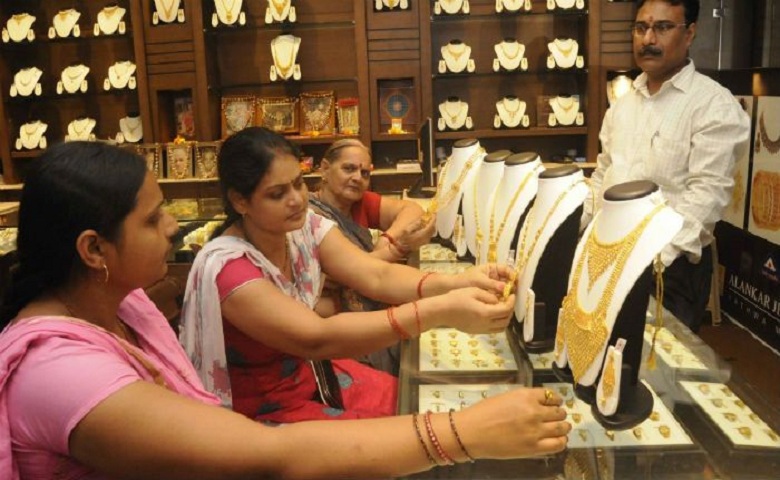 Dhanteras Muhurat Gold Shopping Hum Dekheneg