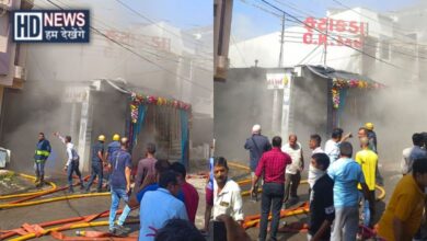 Surat Fire in Creaker Store Hum Dekhenege