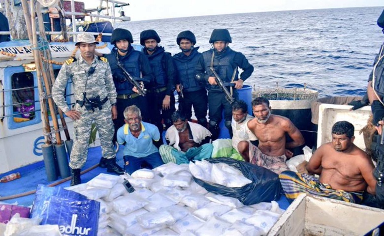 Indian Navy seizes drugs