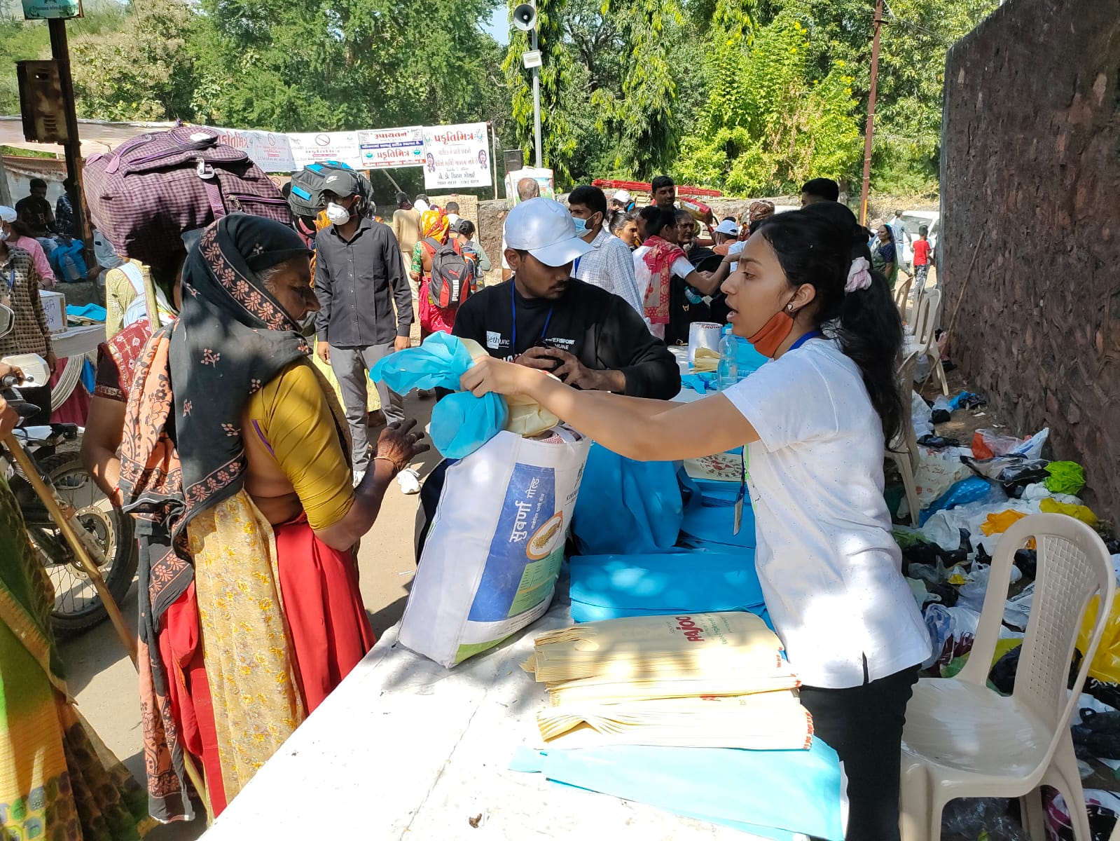 Eco Friendly Bag Distribution Lili Parikrama