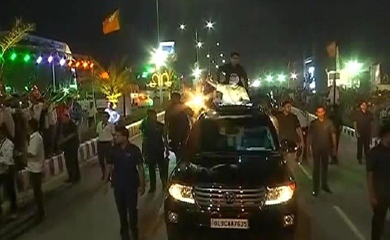 Road Show Of Pm in Surat Hum Dekhenege