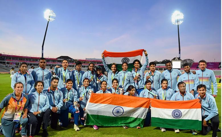 Indian Woman Team - Hum Dekhenge News