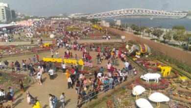 Ahemdabad Flower Show crowd Hum Dekhenge News 01