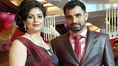 Mohammed Shami with wife