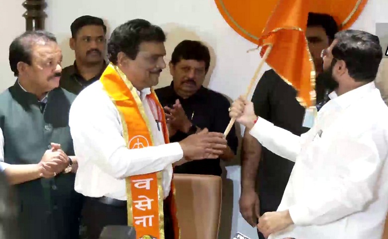 Deepak Sawant joins CM Shinde's Shiv Sena