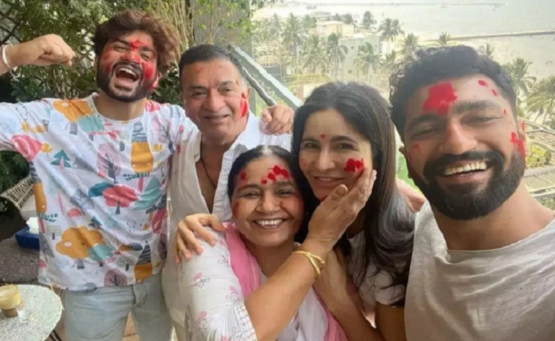 Vicky Kaushal and Katrina celebrate Holi