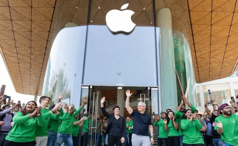 Apple's Mumbai store