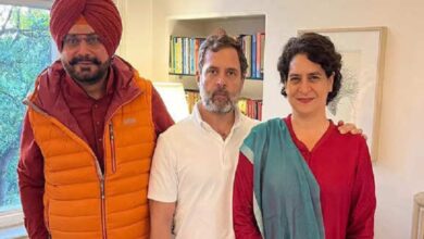 Navjot Singh Sidhu, Rahul and Priyanka Gandhi