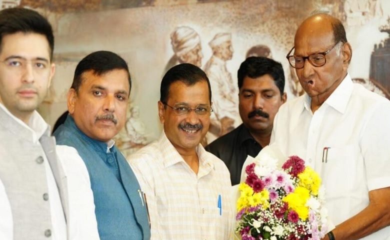 Arvind Kejriwal and Sharad Pawar meet