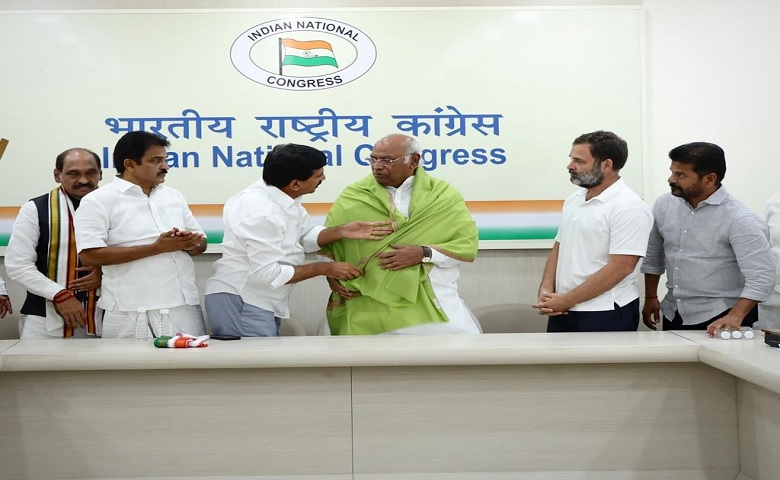 BRS leaders join congress