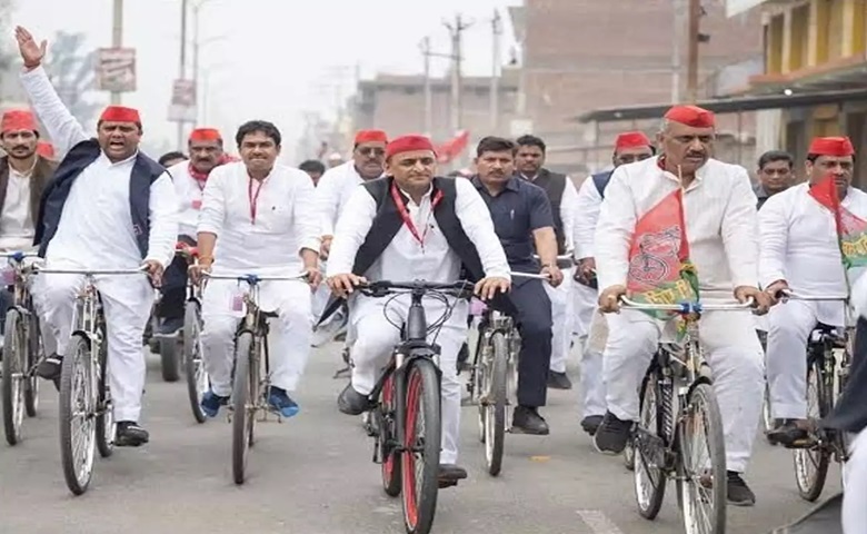 Akhilesh Yadav Cycle yatra