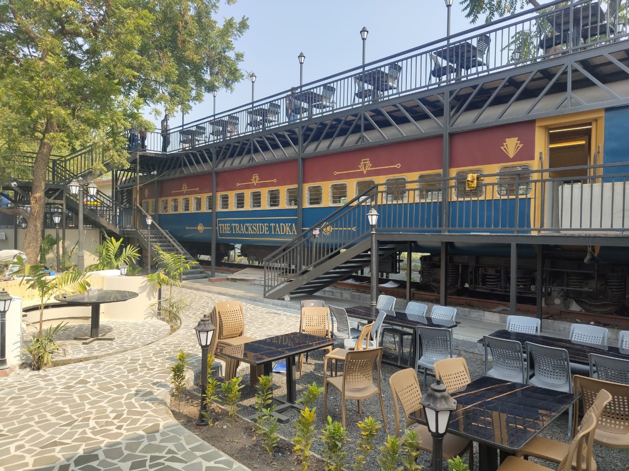 railway restaurant-HDNews