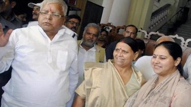 Lalu yadav with family